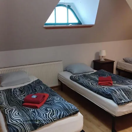 بيت شباب U Szermierzy *